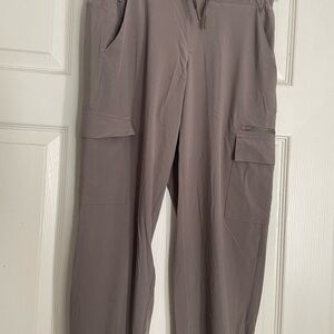 Women’s Taupe Cargo Pants new